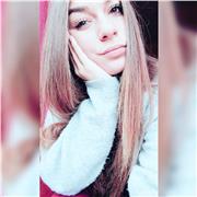 Docente di italiano, economia, diritto e storia impartisce lezioni di scuola media e superiore